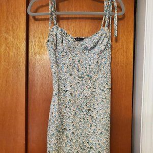SHEIN size XS light green small daisy print summer dress